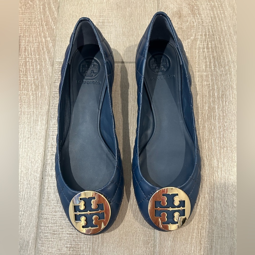 Tory Burch quilted flats!